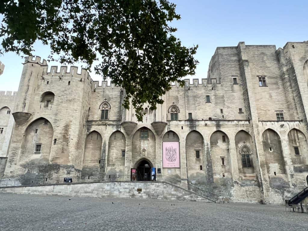 Photo Locations in Avignon: Palais des Papes front view