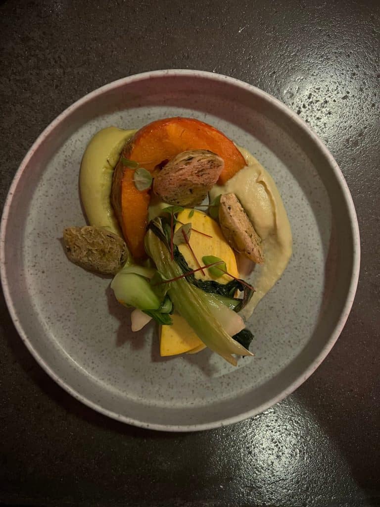 vegetarian-friendly food in Avignon: L'Agape main course with vegetables