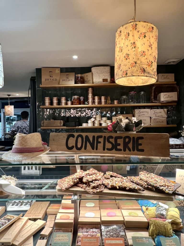 Les Halles d'Avignon patisserie and chocolate stall