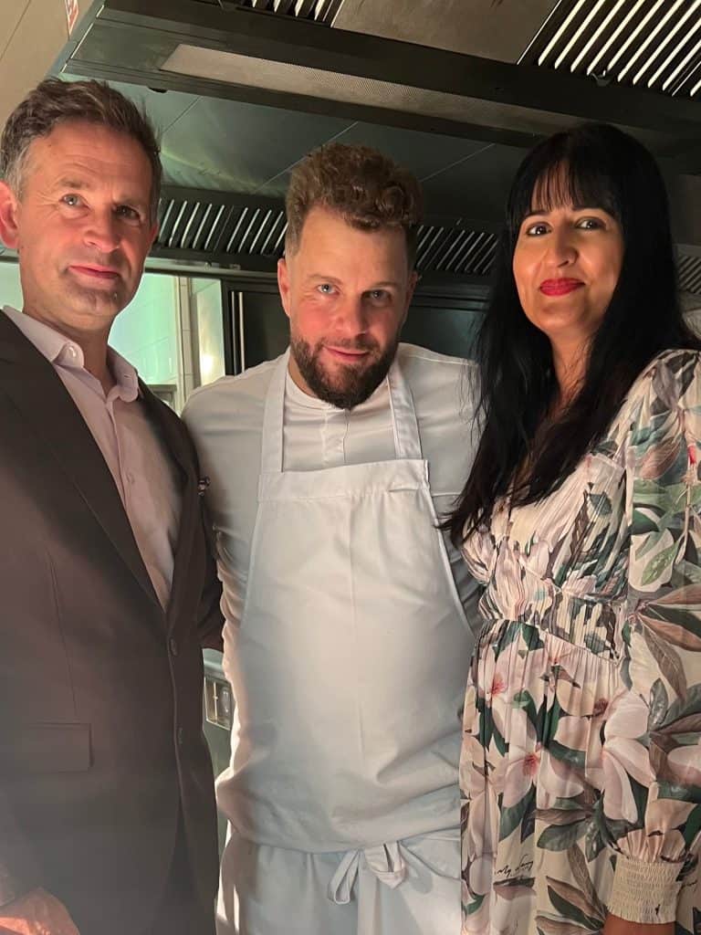 Be-lavie team photo with Chef Florant