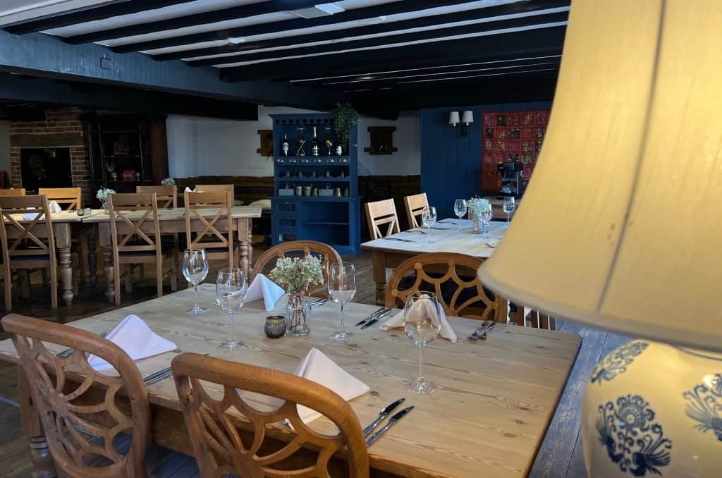 Indian food & Rooms Marquess of Exeter: restaurant close-up of table