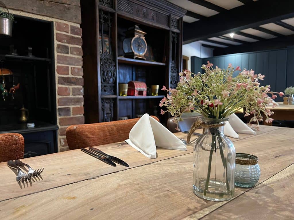Indian food & Rooms Marquess of Exeter: restaurant table details