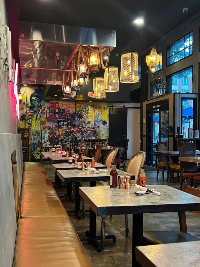 Tables and interiors of the Gaslamp Breakfast Company, San Diego