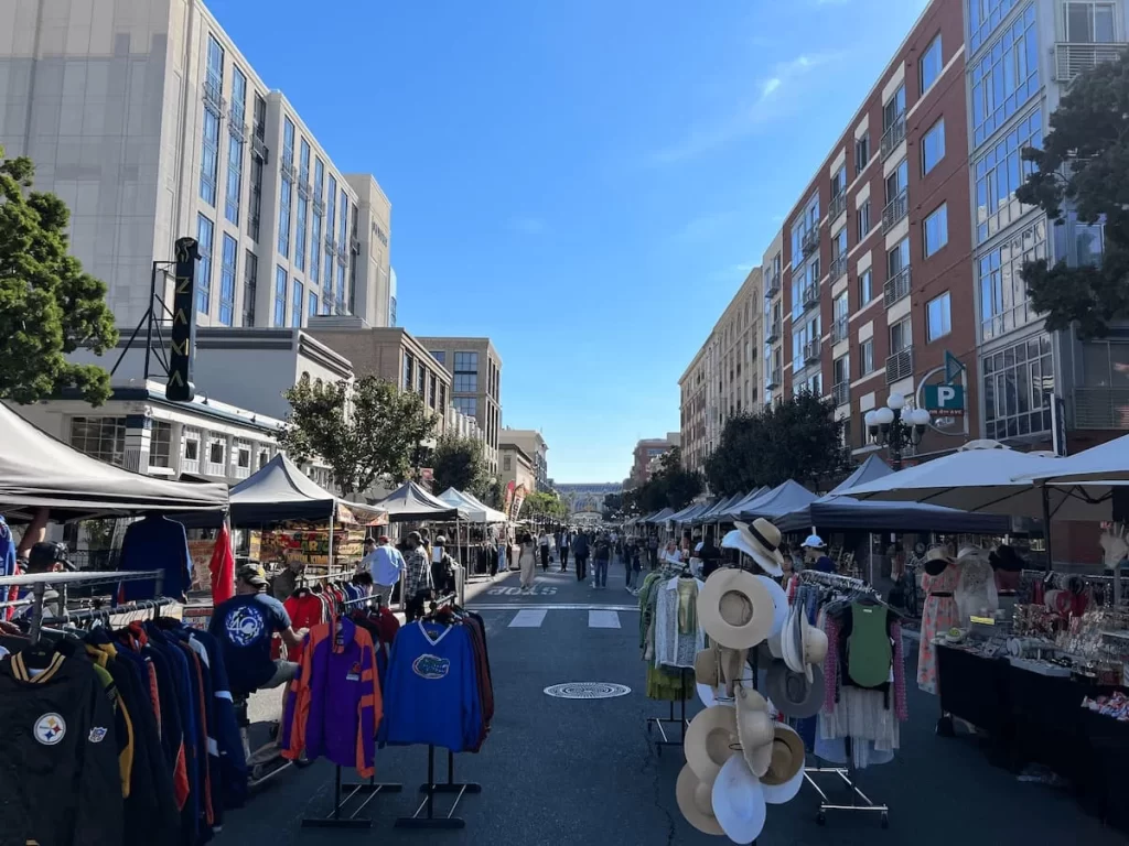 Gaslamp Artisan Market on Fifth Avenue, San Diego