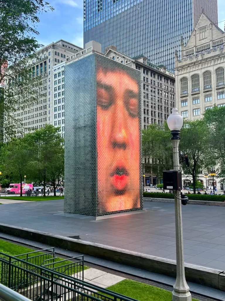 Crown Fountain, Millennium Park, Chicago. A sustainable guide to Chicago