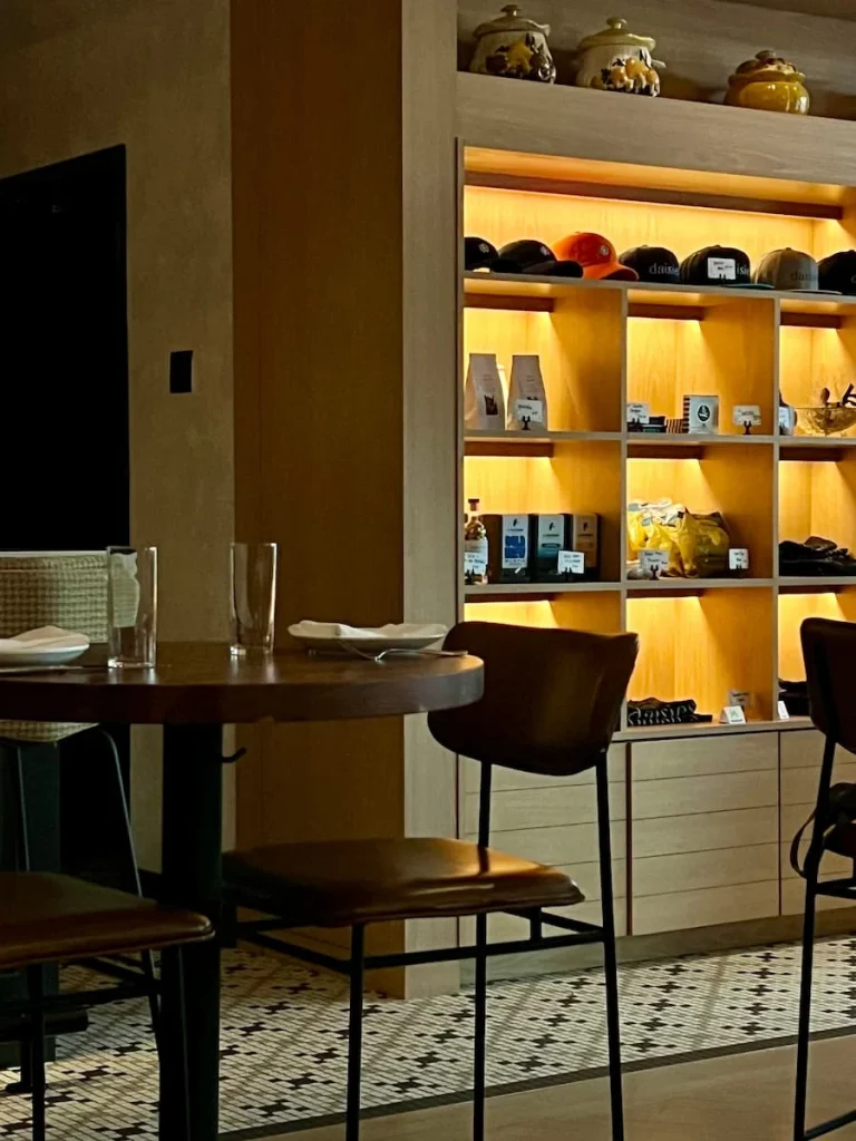 Contemporary simple interiors at Daisies, Chicago