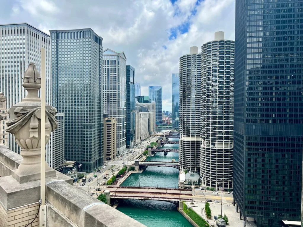 RiverWalk views from the LondonHouse Rooftop, Chicago