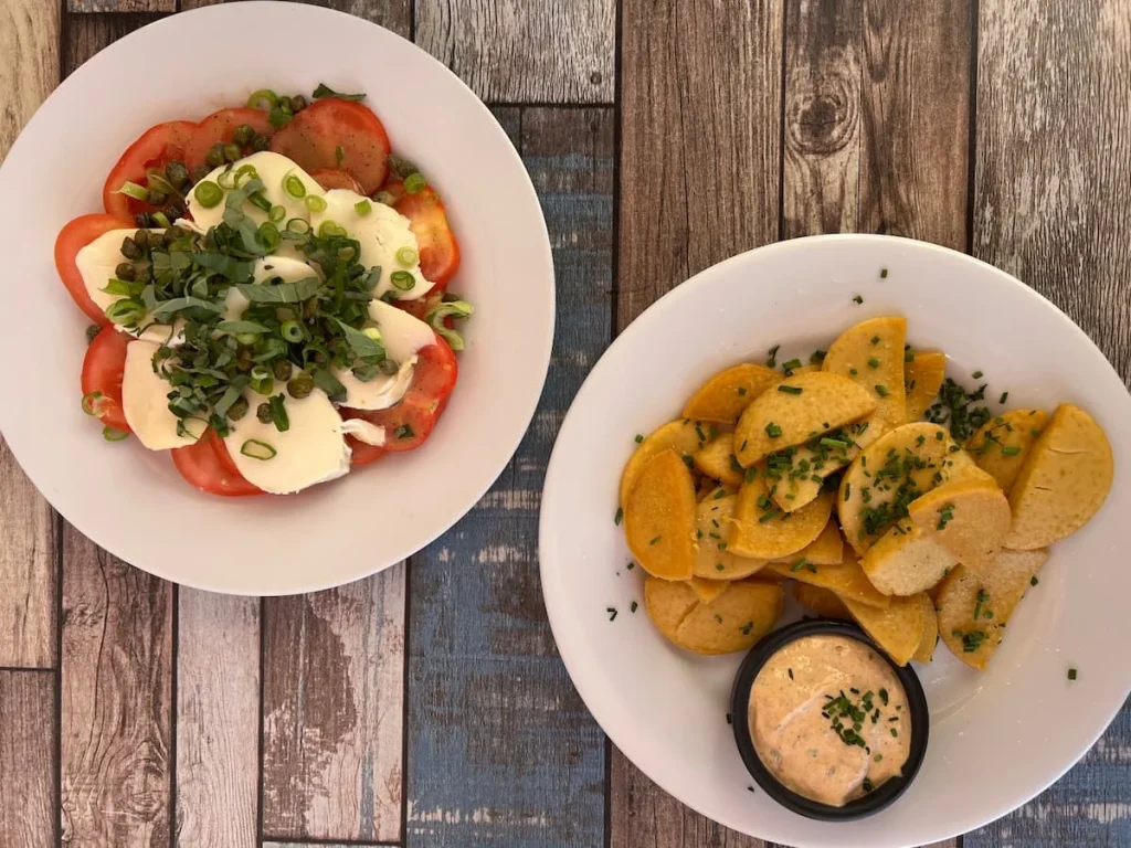 Panisse and burrata salad at Imprevu bistro, Marseille