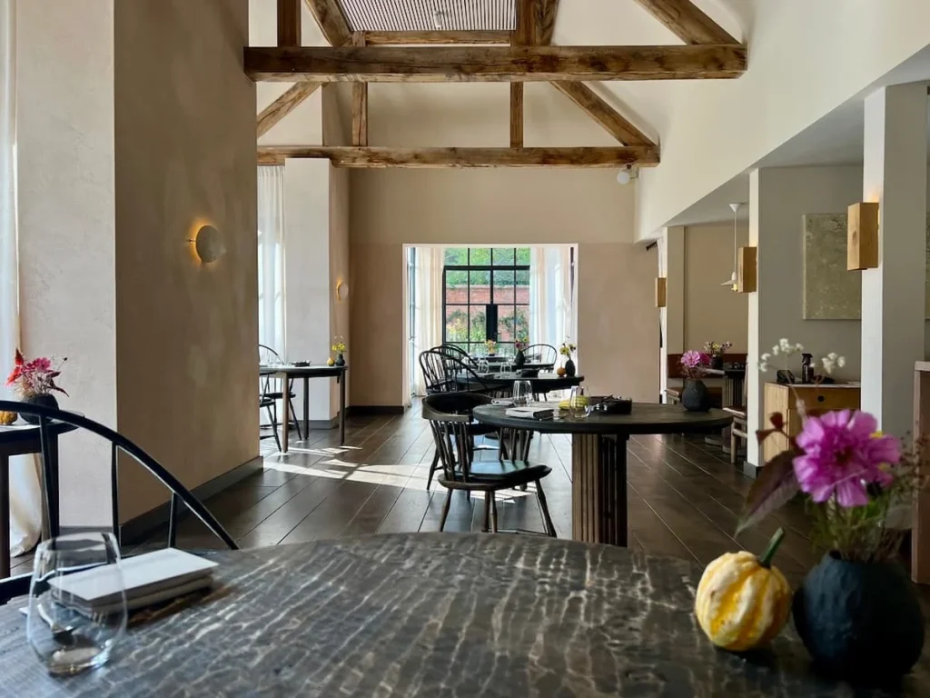 Restaurant area at Grace & Savour, Hampton Manor