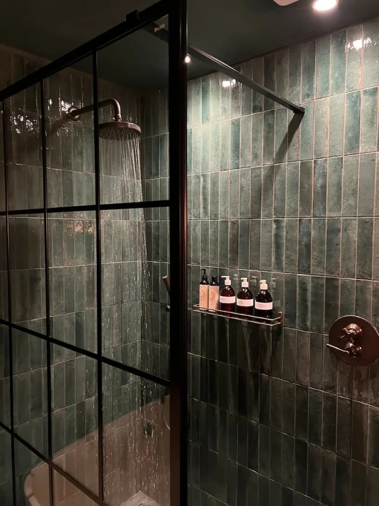 Grace & Savour Suite bathroom at Hampton Manor