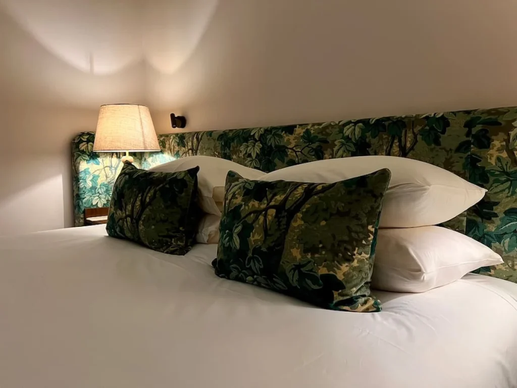 Grave & Savour Bedroom cushions at Hampton Manor