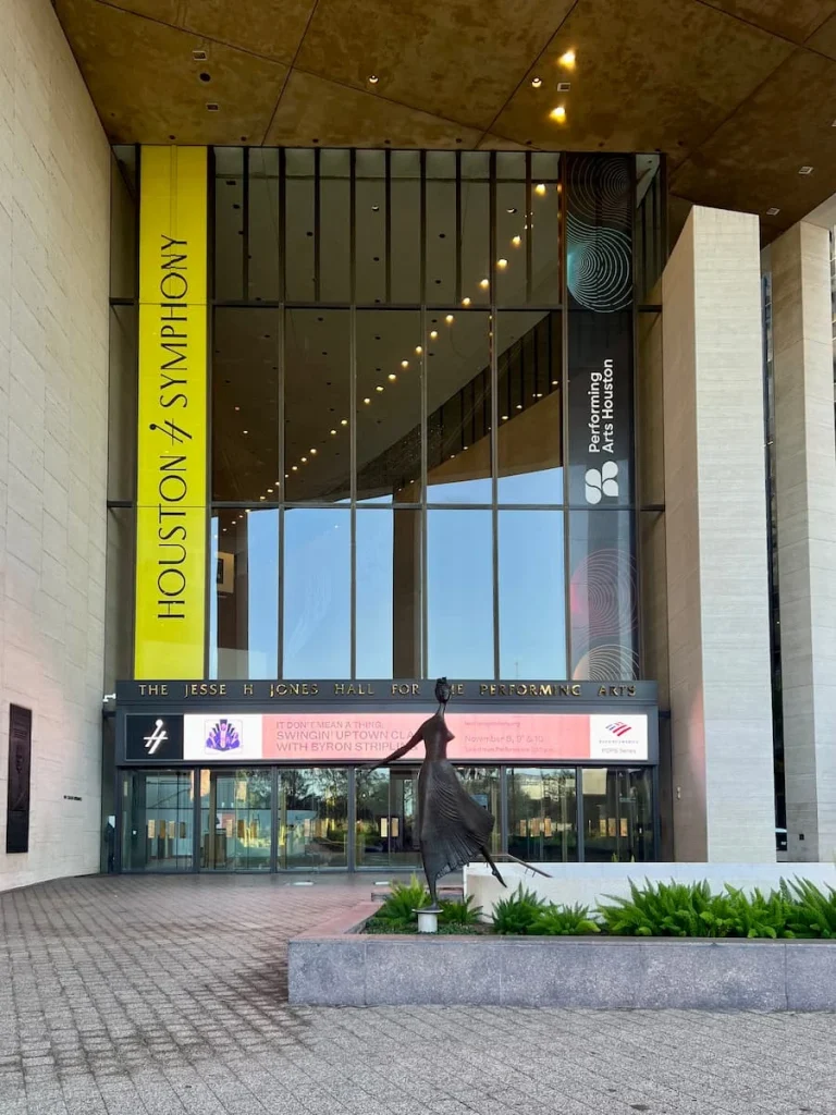 3 days in Houston: Houston Symphony building exterior