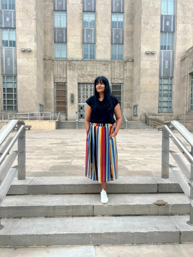 Photo locations in Houston: City Hall exterior with Bejal standing outside