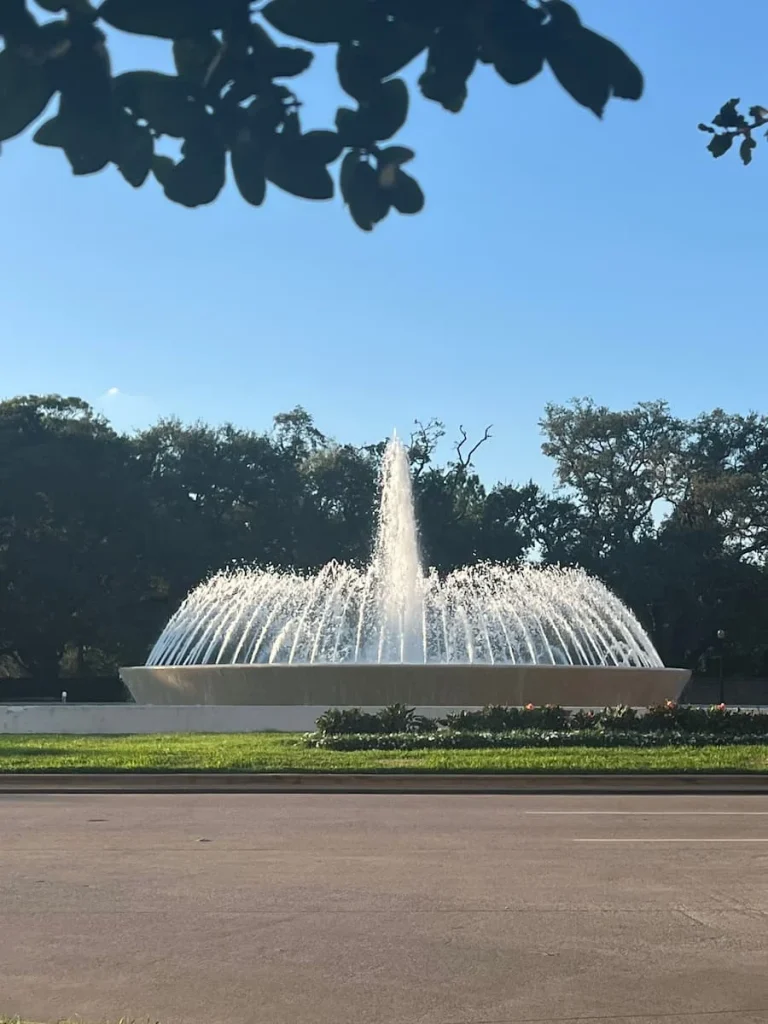 photo locations in Houston: Hermann Park Mecom fountains