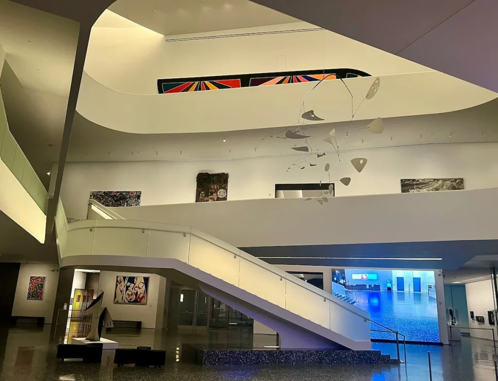 Photos in Houston: Museum of Fine Arts Houston interior