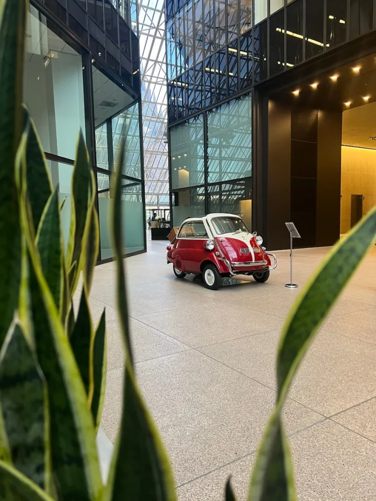 Photo locations in Houston: Pennzoil Place: BMW Isetta 159