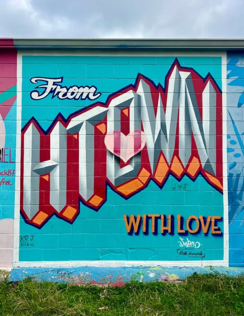 Photo locations in Houston: From HTown with Love mural at Graffiti Park