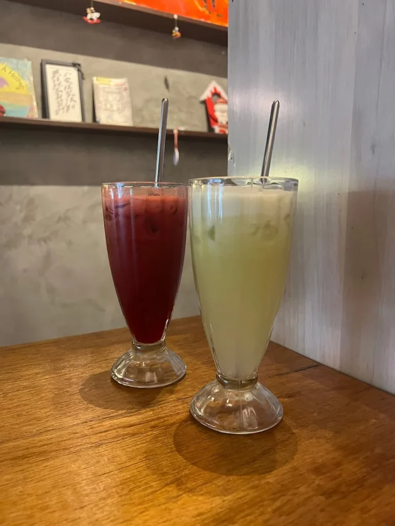 Vegan and Vegetarian food in Langkawi: Healthy  smoothies and juices at Arts Cafe