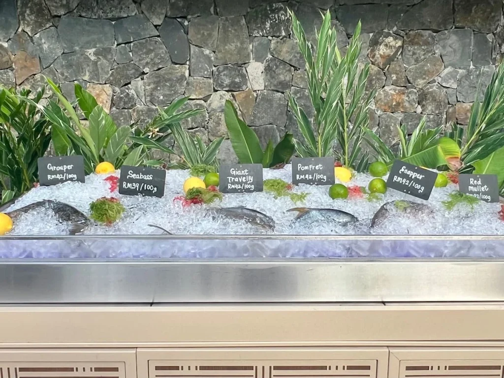 Sustainability at The Datai Langkawi: Sustainable sourced fresh fish in ice at The Beach Club 