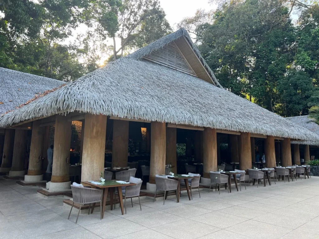 Vegan and Vegetarian food in Langkawi: The Beach Club exterior at The Datai Langkawi