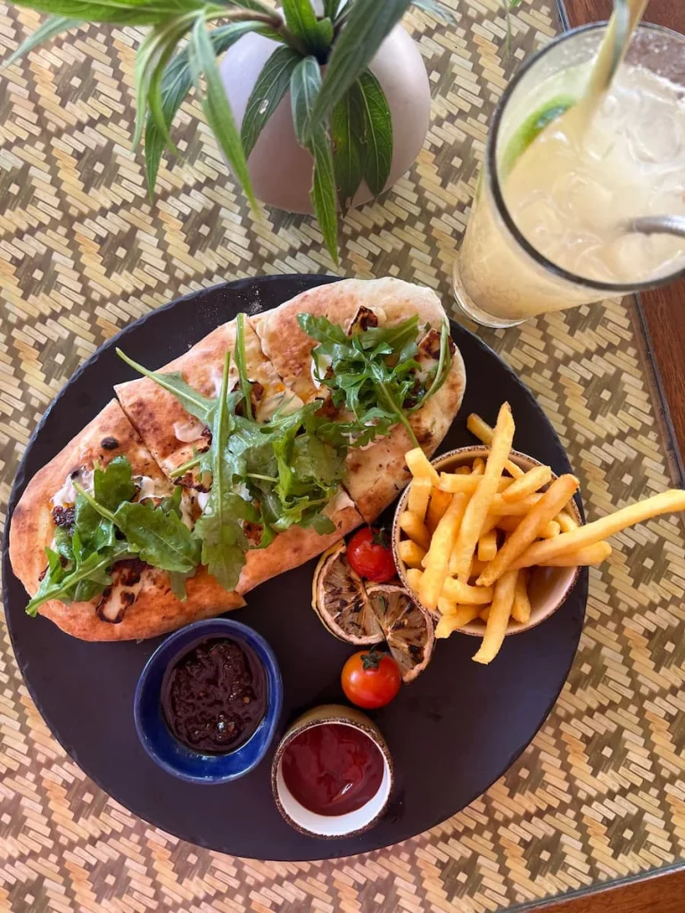 Vegan and Vegetarian food in Langkawi: Hallomi topped garlic fries with ricket an dfries at the Beach Club Langkawi